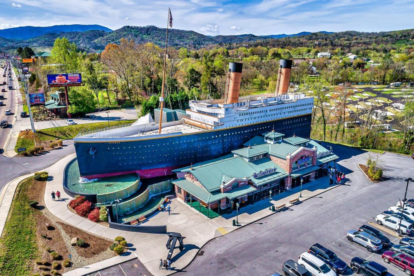 セバービル Views I Mins To Dollywood I Hot Tub I Pool Tableヴィラ エクステリア 写真